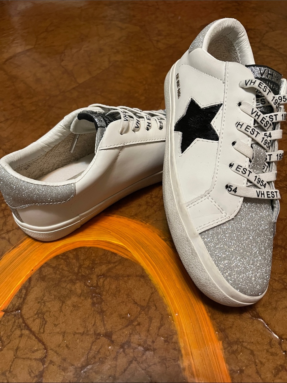 Vintage Havana White Sneakers with Silver Glitter and Black Star Sz 6.5 women’s